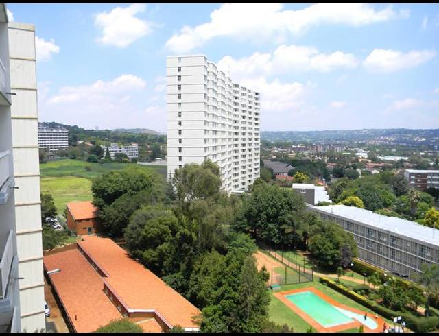 2 BEDROOM APARTMENT FOR SALE IN BEDFORD GARDENS